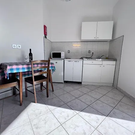 Appartamento Family With Balcony D&a Ae1590 Vrsi