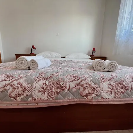 Apartment Family With Balcony D&a Ae1590 Vrsi